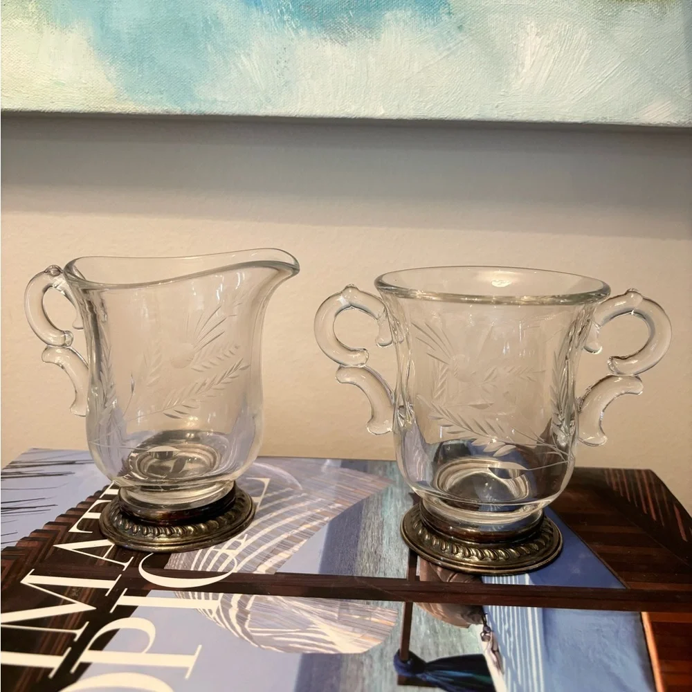 Etched glass sugar and creamer with sterling silver bases - Picture 2 of 4